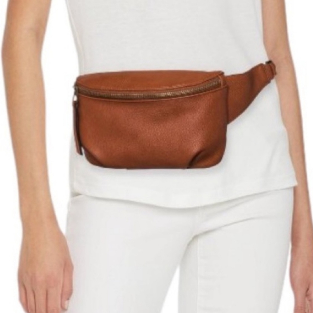 Universal Thread Paxton Fanny Pack